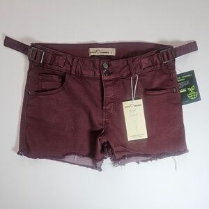 Love Trends‎ Shorts Juniors 7 Burgundy Coquette Button Waist Adjusters Raw Hem